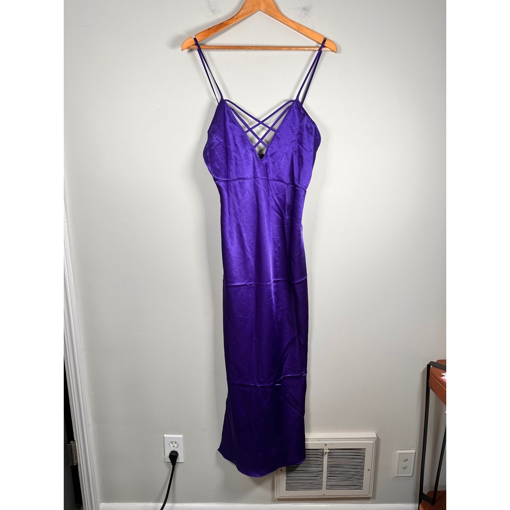 Frederick's of Hollywood Maxi Slip Dress Womens Small Purple Satin sexy V-Neck